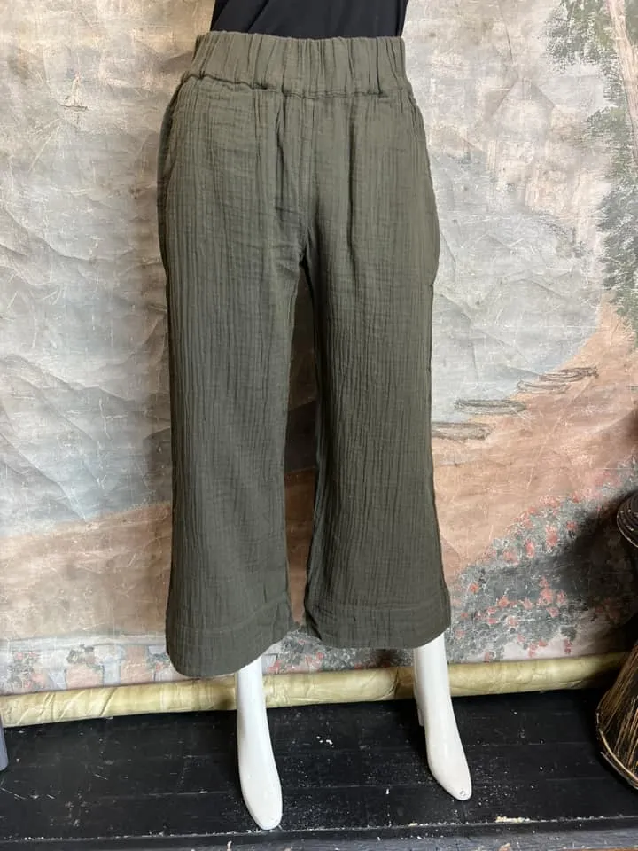 772 Reyana Pant-Burlwood