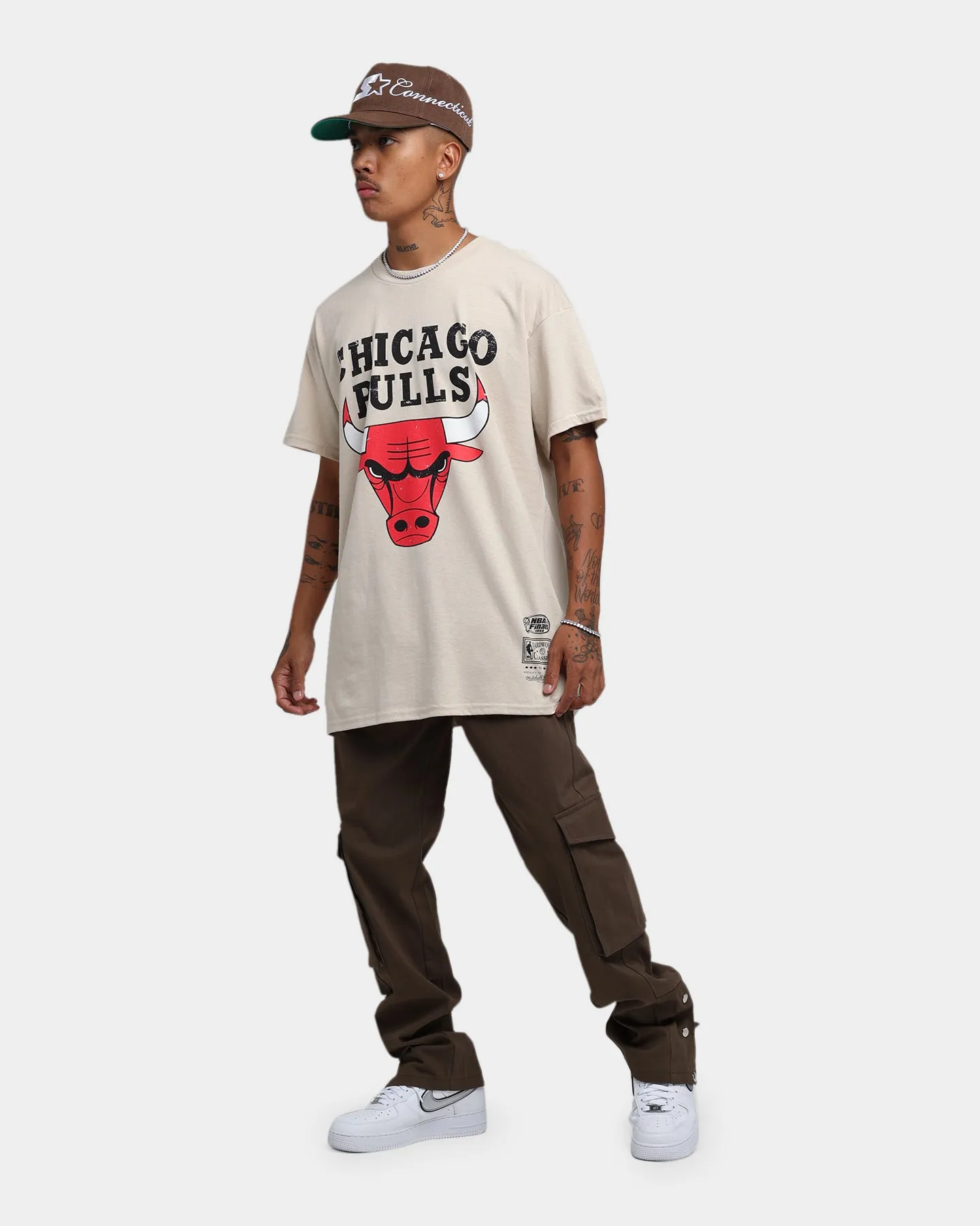 Mitchell & Ness Chicago Bulls Sandstone Team Logo T-Shirt Stone