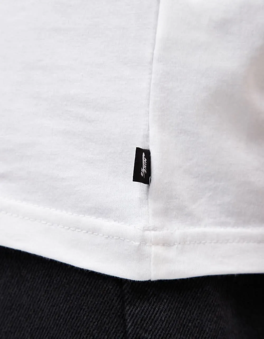 Nike SB Central Logo T-Shirt - White/Black