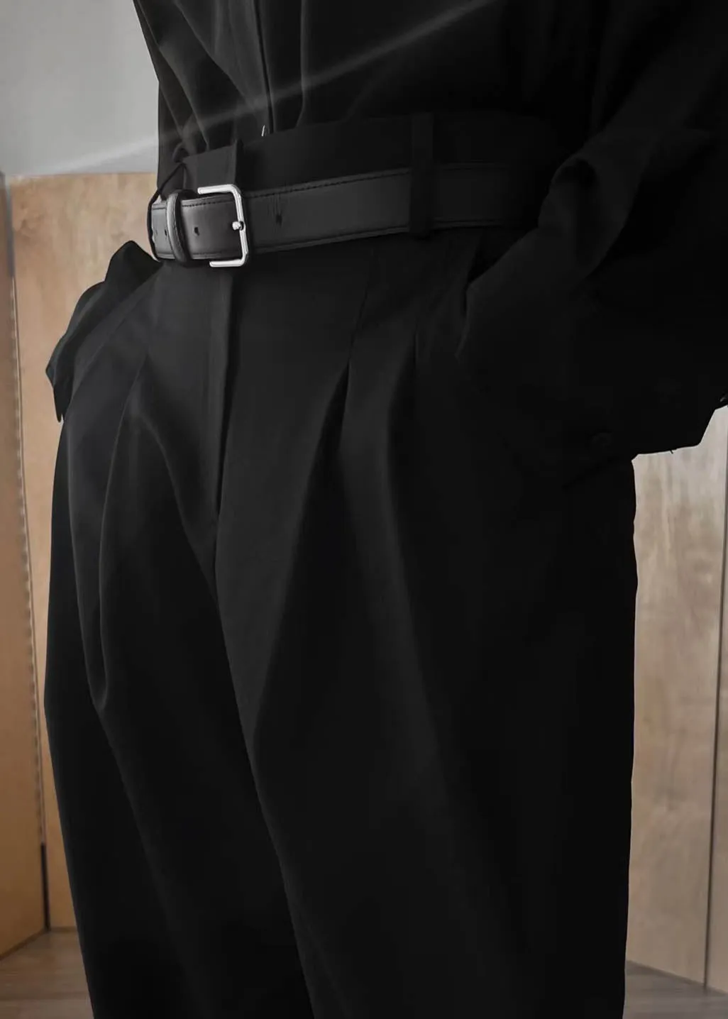 PLEATED WIDE LEG TROUSERS BLACK