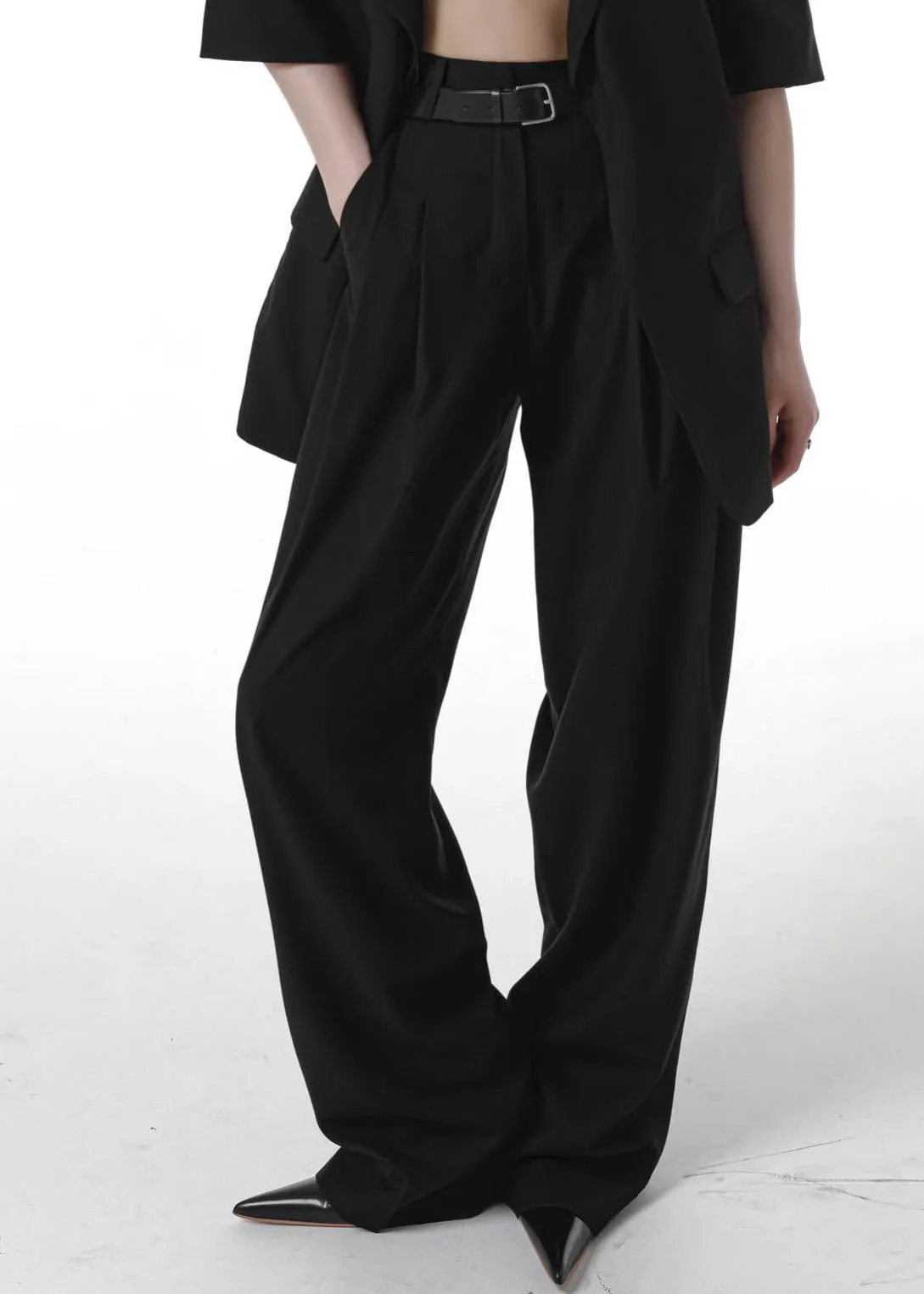 PLEATED WIDE LEG TROUSERS BLACK